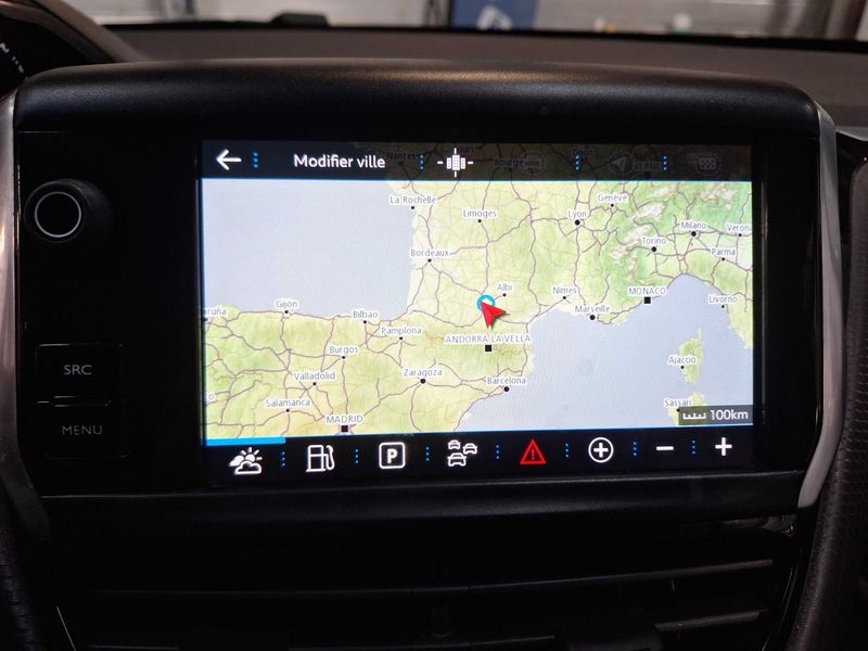 Peugeot 2008 1.2 VTi Style 2017 – снимка 13