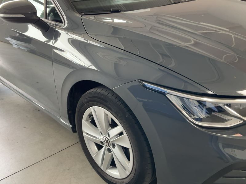Volkswagen Golf VIII 2.0 TDI Life 2020 – снимка 12
