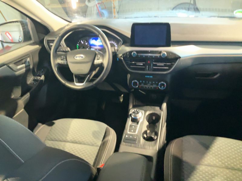 Ford Kuga 2.5 Hybrid Cool&Connect 2021 – снимка 17