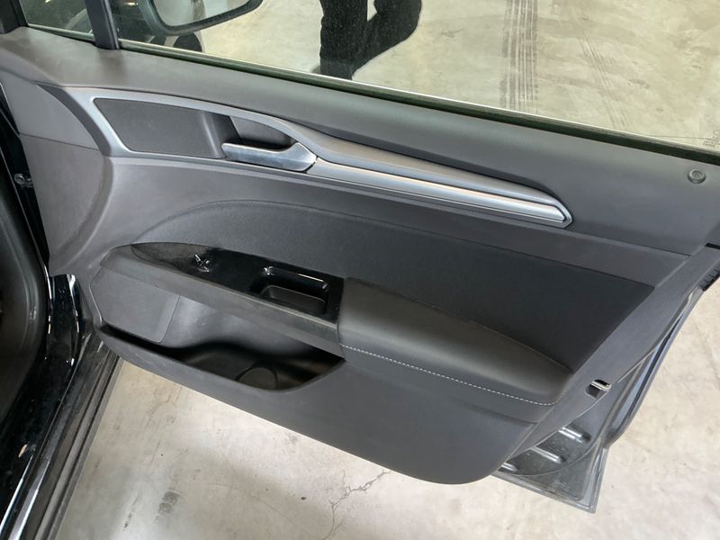 Ford Mondeo 1.5 EcoBoost Titanium 2018 – снимка 27