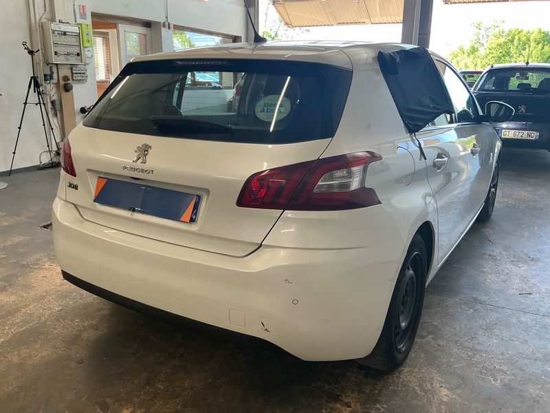 Peugeot 308 1.2 e-THP Allure 2015 – снимка 2