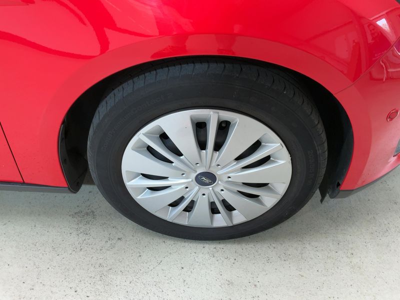 Ford Focus 1.0 EcoBoost Business 2015 – снимка 11