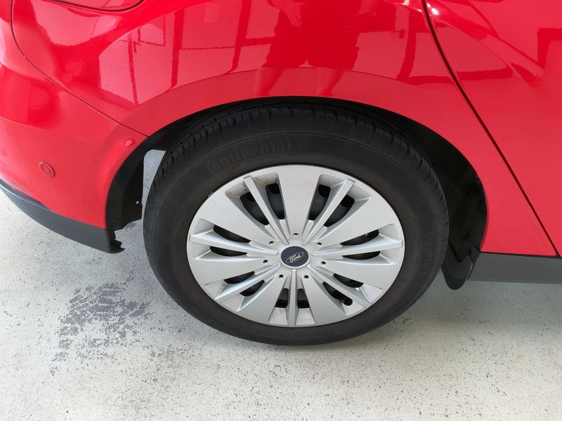 Ford Focus 1.0 EcoBoost Business 2015 – снимка 9