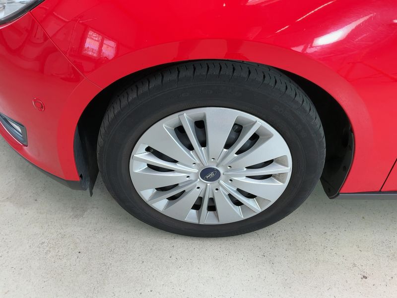 Ford Focus 1.0 EcoBoost Business 2015 – снимка 3