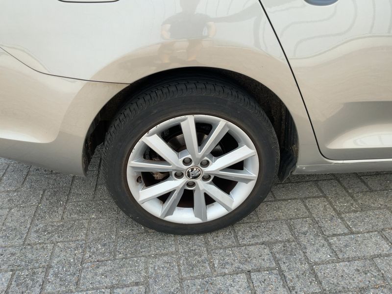 Skoda Rapid 1.2 TSI Ambition 2013 – снимка 9