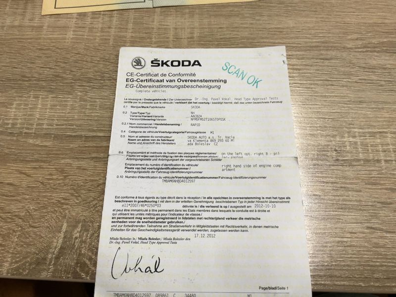 Skoda Rapid 1.2 TSI Ambition 2013 – снимка 21
