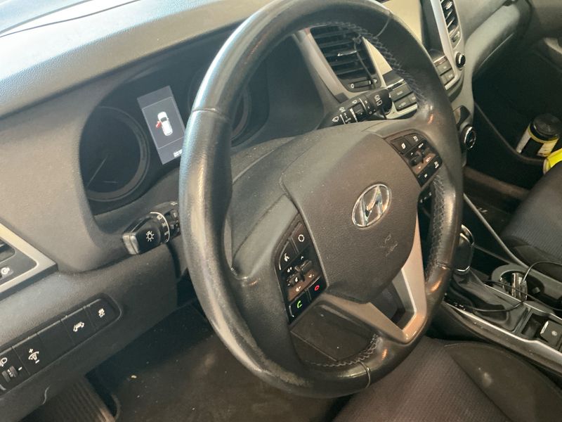 Hyundai Tucson 1.7 CRDi Creative 2WD 2018 – снимка 22