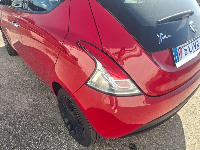 Lancia Ypsilon 1.0 Mild-Hybrid Silver 2022 – снимка 37