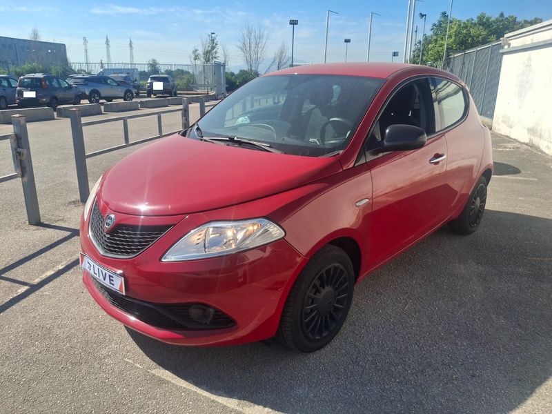 Lancia Ypsilon 1.0 Mild-Hybrid Silver 2022 – снимка 2
