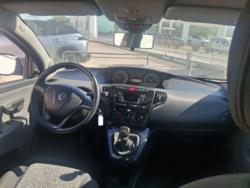 Lancia Ypsilon 1.0 Mild-Hybrid Silver 2022 – снимка 11