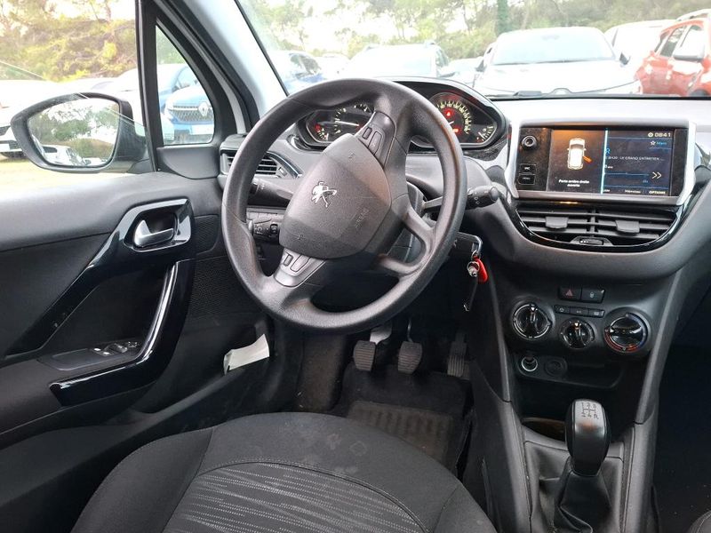 Peugeot 208 1.5 Blue-HDi Affaire Premium 2020 – снимка 10