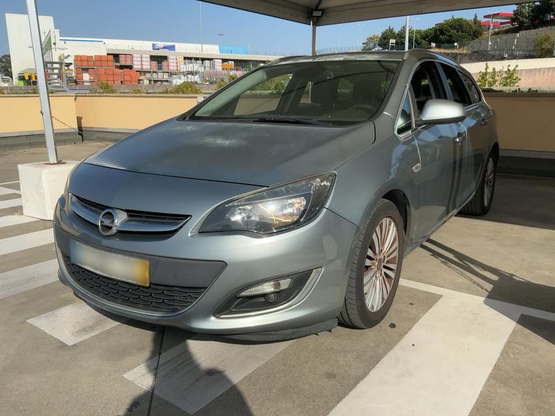 Opel Astra 1.7 CDTI Excellence 2014 – снимка 1