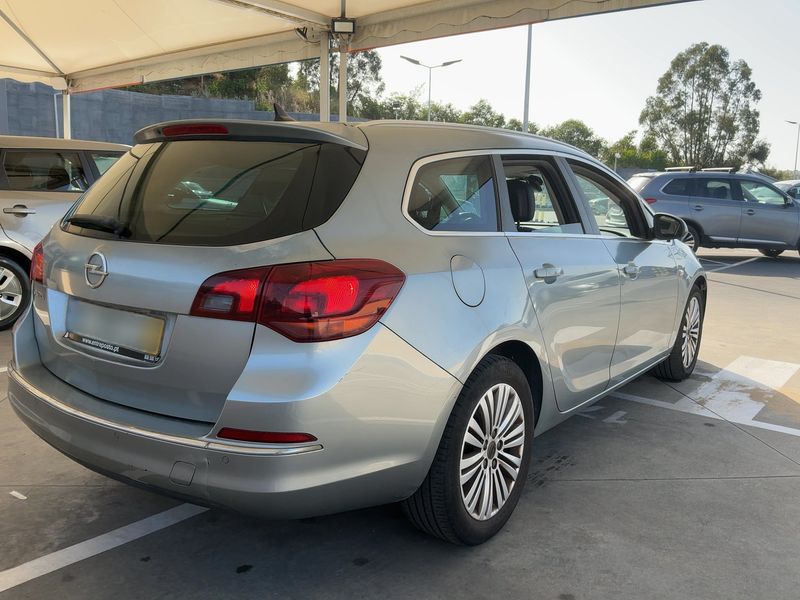 Opel Astra 1.7 CDTI Excellence 2014 – снимка 6