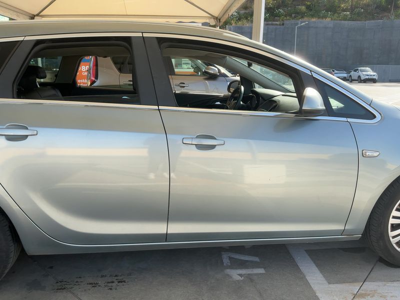 Opel Astra 1.7 CDTI Excellence 2014 – снимка 10