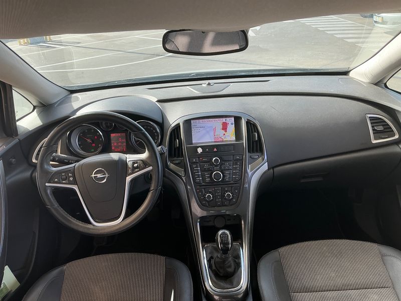 Opel Astra 1.7 CDTI Excellence 2014 – снимка 12
