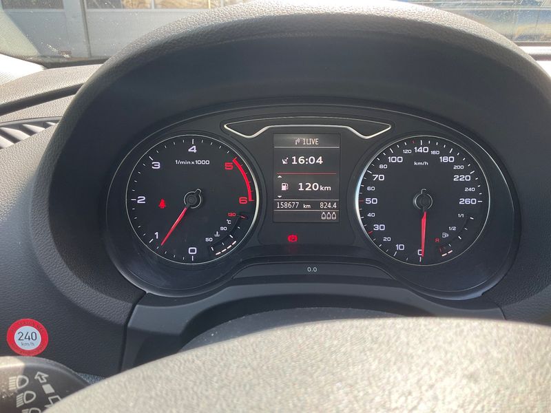 Audi A3 Sportback 2.0 TDI Ambiente 2015 – снимка 19