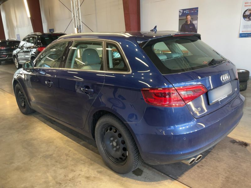 Audi A3 Sportback 2.0 TDI Ambiente 2015 – снимка 6