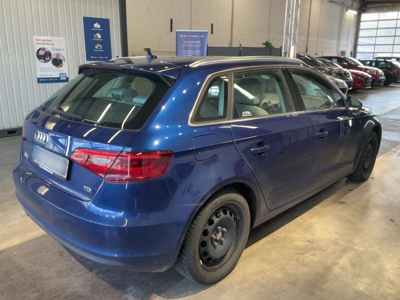 Audi A3 Sportback 2.0 TDI Ambiente 2015 – снимка 8
