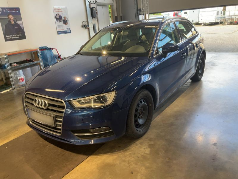 Audi A3 Sportback 2.0 TDI Ambiente 2015 – снимка 1