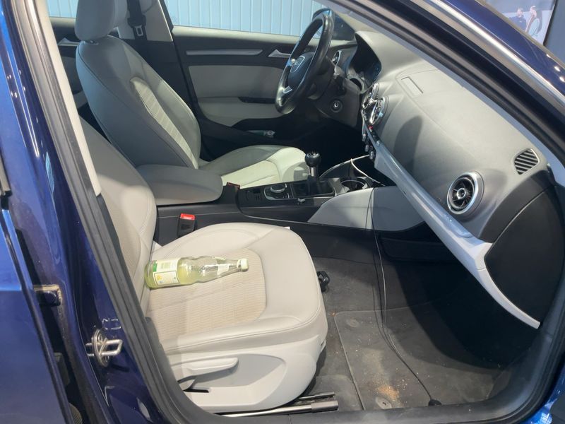 Audi A3 Sportback 2.0 TDI Ambiente 2015 – снимка 17