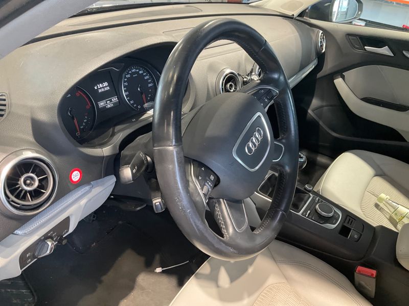 Audi A3 Sportback 2.0 TDI Ambiente 2015 – снимка 25