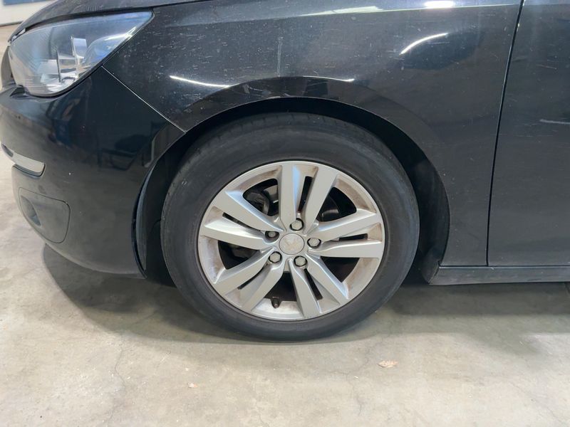 Peugeot 308 1.6 Blue-HDi Business Pack 2015 – снимка 3