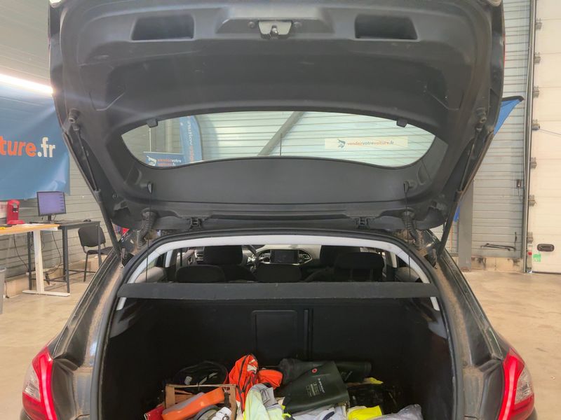 Peugeot 308 1.6 Blue-HDi Business Pack 2015 – снимка 15