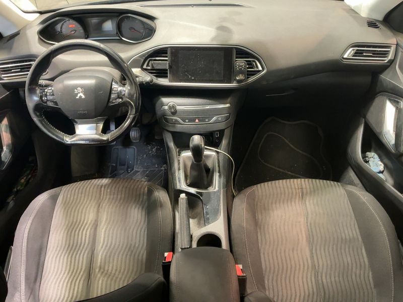Peugeot 308 1.6 Blue-HDi Business Pack 2015 – снимка 17