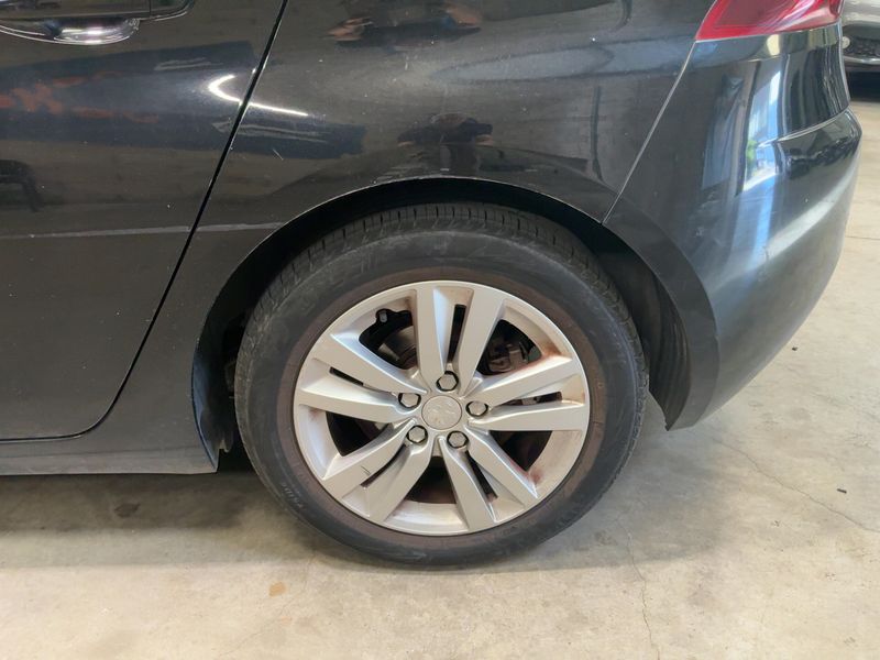 Peugeot 308 1.6 Blue-HDi Business Pack 2015 – снимка 5