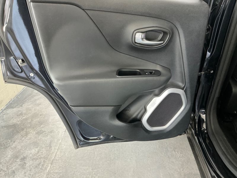 Jeep Renegade 2.0 M-Jet Limited 4WD 2014 – снимка 28