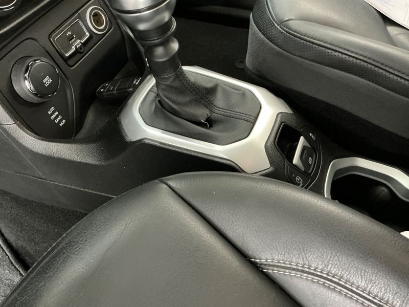 Jeep Renegade 2.0 M-Jet Limited 4WD 2014 – снимка 25