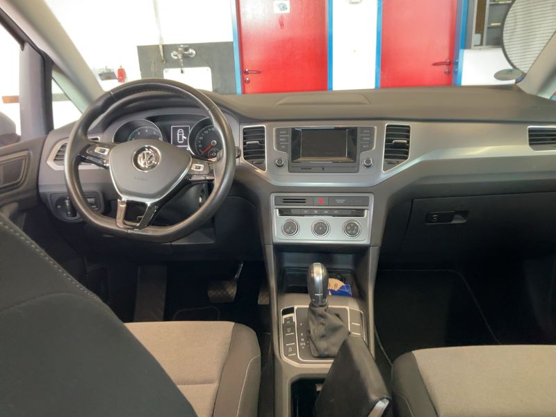 Volkswagen Golf VII Sportsvan 1.2 TSI Trendline BlueMotion Tech 2015 – снимка 18