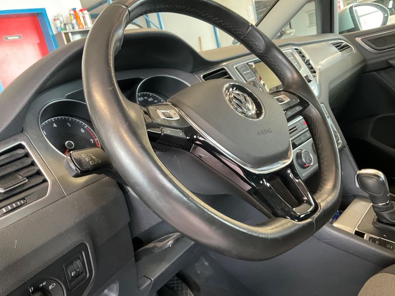 Volkswagen Golf VII Sportsvan 1.2 TSI Trendline BlueMotion Tech 2015 – снимка 40