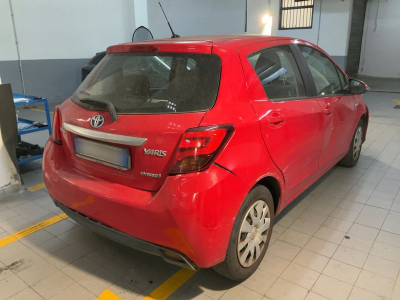 Toyota Yaris 1.5 Hybrid Active 2015 – снимка 8