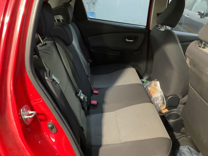Toyota Yaris 1.5 Hybrid Active 2015 – снимка 19