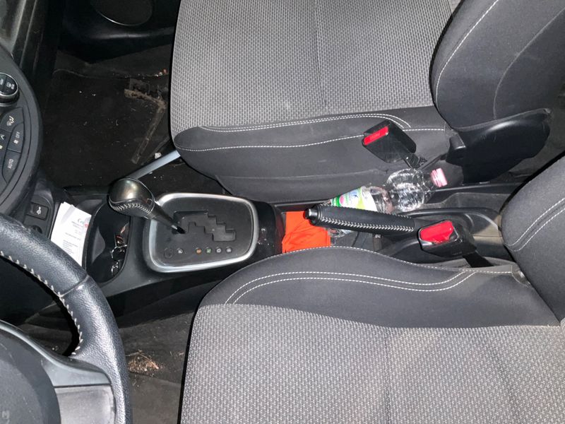 Toyota Yaris 1.5 Hybrid Active 2015 – снимка 28