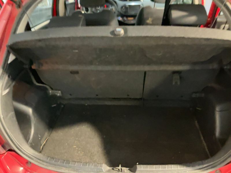 Toyota Yaris 1.5 Hybrid Active 2015 – снимка 15