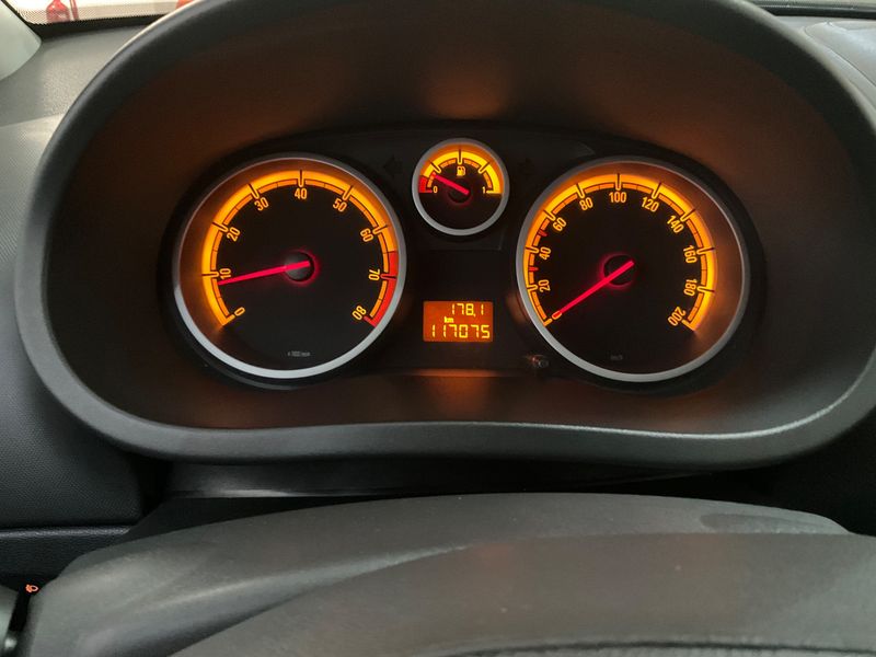 Opel Corsa 1.2 Edition 2013 – снимка 4