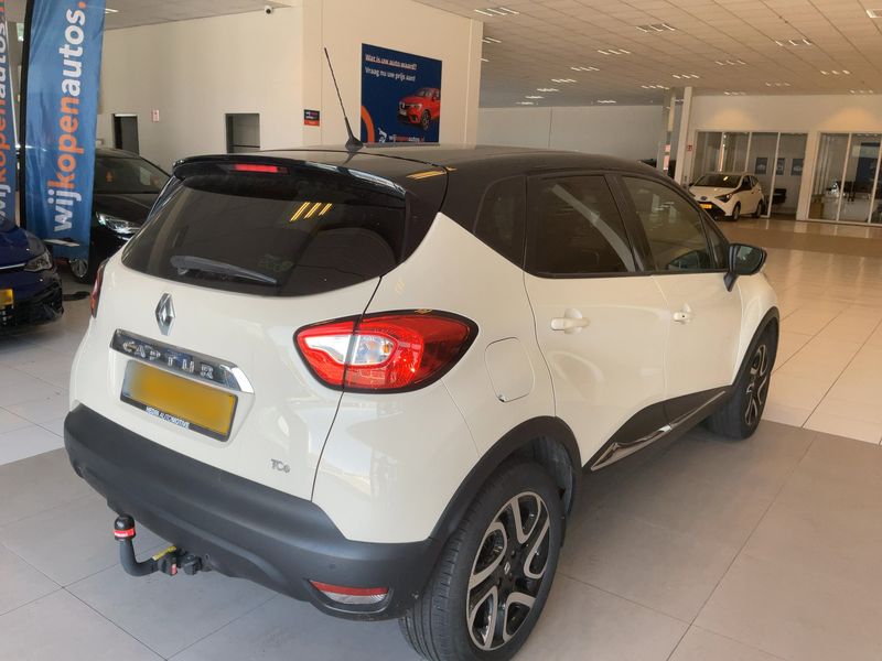 Renault Captur 0.9 Energy Intens 2015 – снимка 8