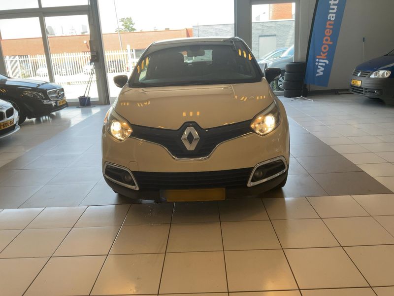 Renault Captur 0.9 Energy Intens 2015 – снимка 14