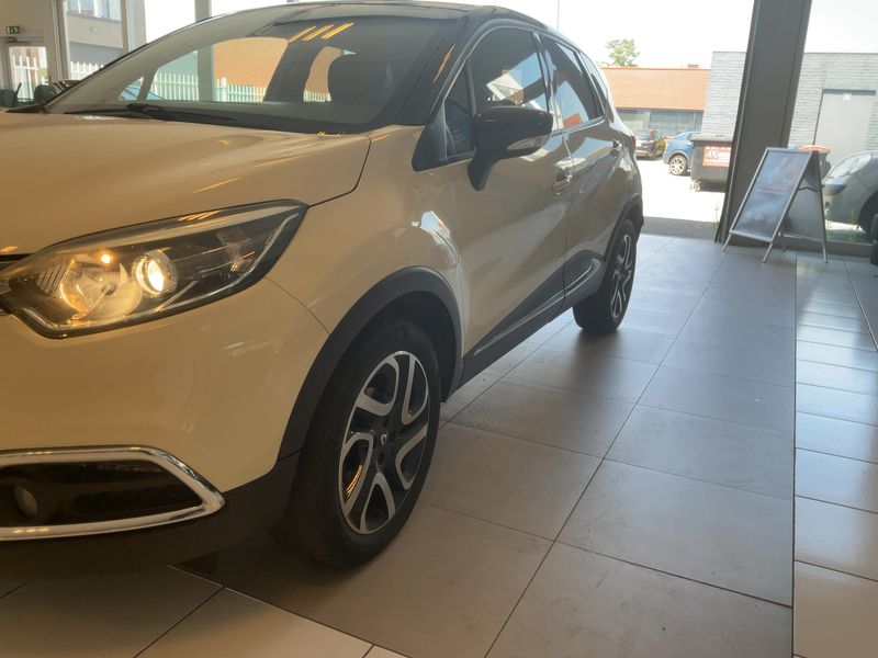 Renault Captur 0.9 Energy Intens 2015 – снимка 2