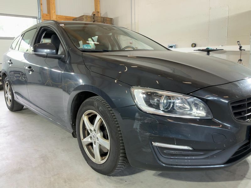 Volvo V60 2.0 D2 Kinetic 2018 – снимка 12