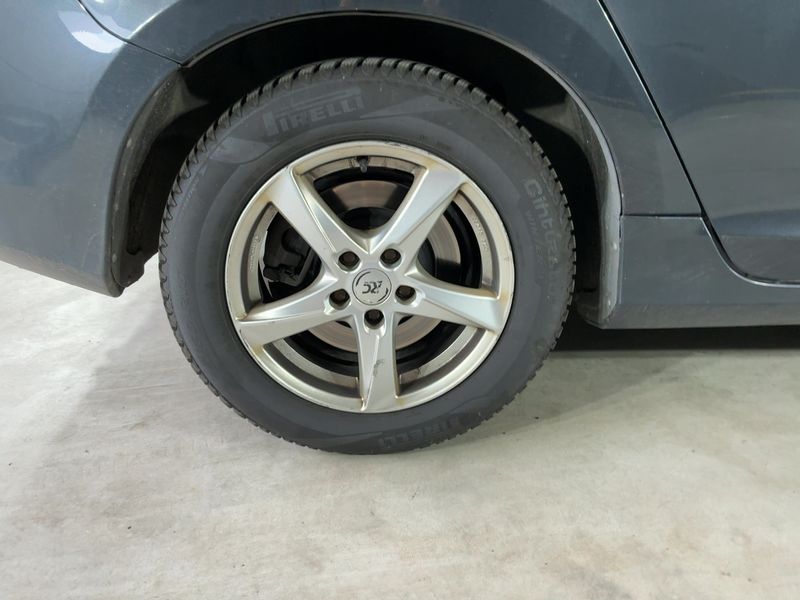 Volvo V60 2.0 D2 Kinetic 2018 – снимка 9