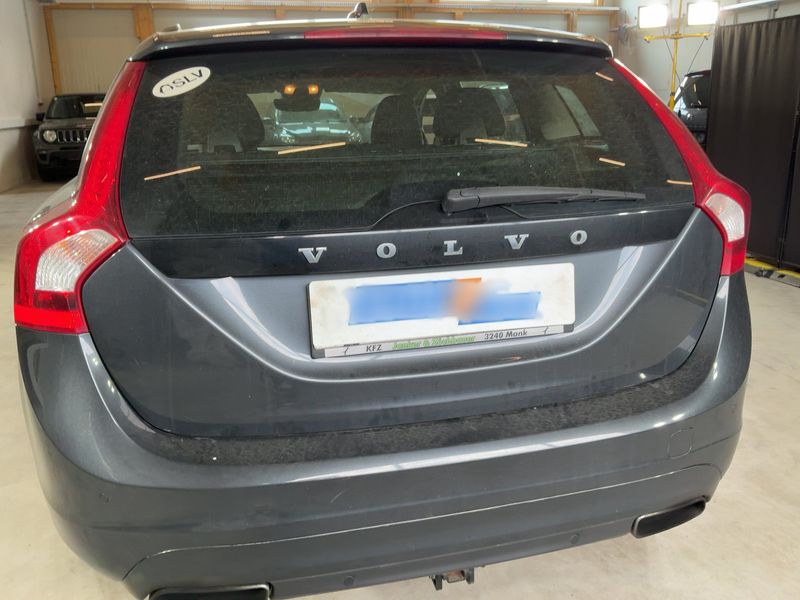 Volvo V60 2.0 D2 Kinetic 2018 – снимка 7