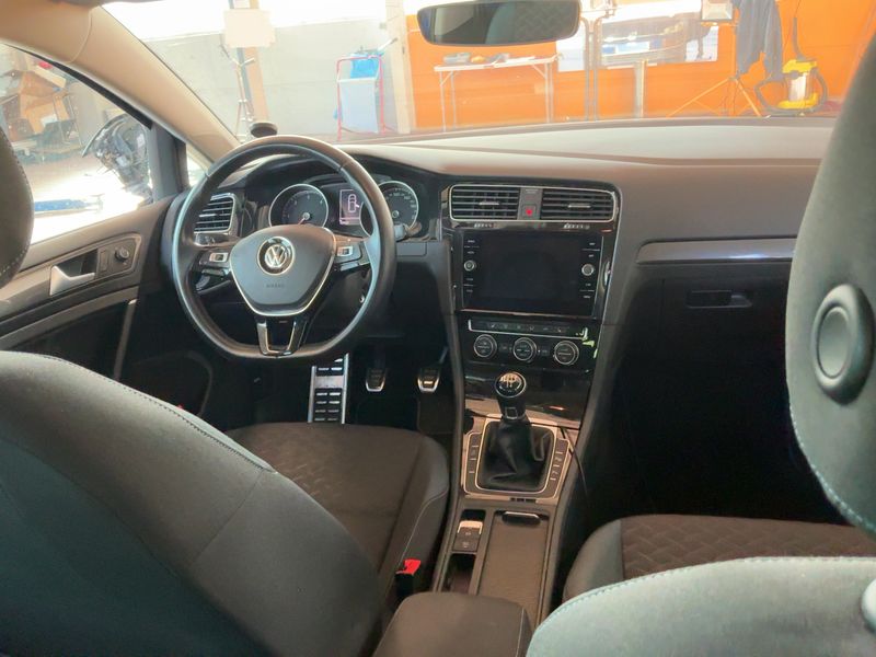 Volkswagen Golf VII 1.6 TDI IQ-DRIVE 2019 – снимка 18