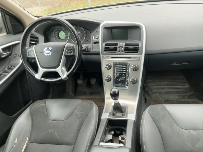 Volvo XC60 2.4 D4 Momentum AWD 2010 – снимка 18