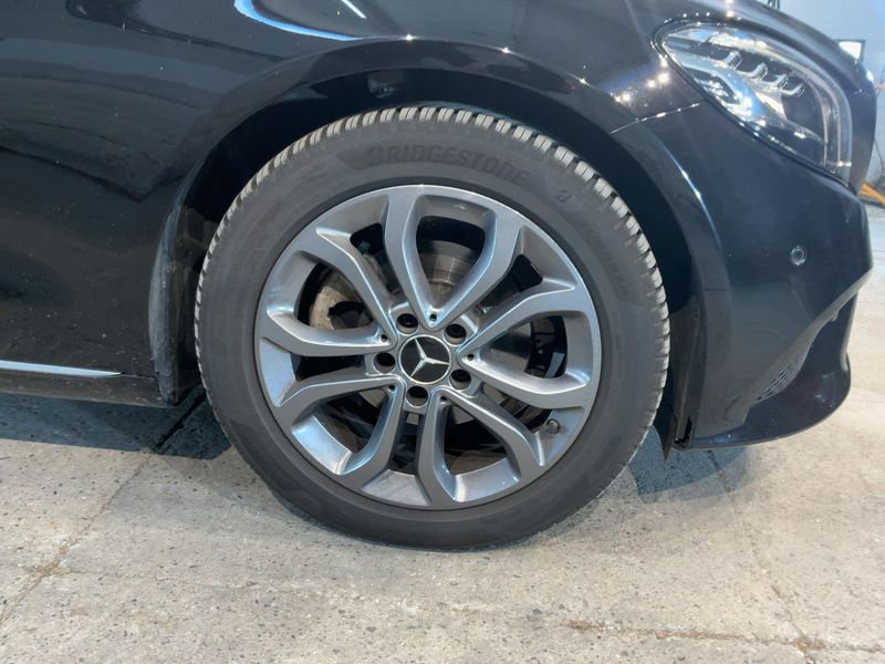 Mercedes-Benz C-Klasse C 180 T Avantgarde 2019 – снимка 11