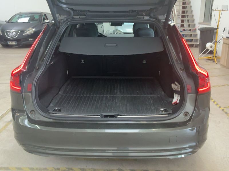 Volvo V90 2.0 D3 Momentum Business Pro 2020 – снимка 15