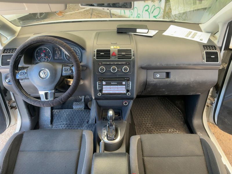 Volkswagen Touran 2.0 TDI Advance 2014 – снимка 17