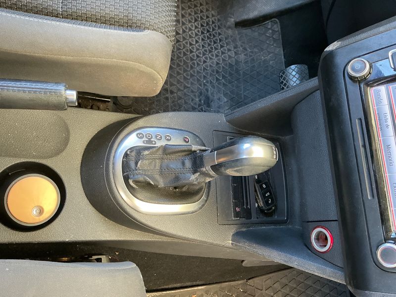Volkswagen Touran 2.0 TDI Advance 2014 – снимка 30